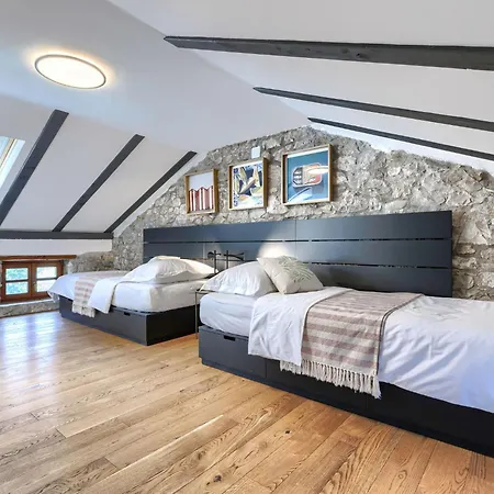 Perun By Interhome Semesterbostad